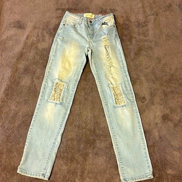 B/N L&B LIGHT BLUE JEAN ACID WASH WITH LACE PATCHES SIZE 8 - Picture 1 of 5